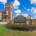 La Quinta Inn & Suites by Wyndham Bridge City