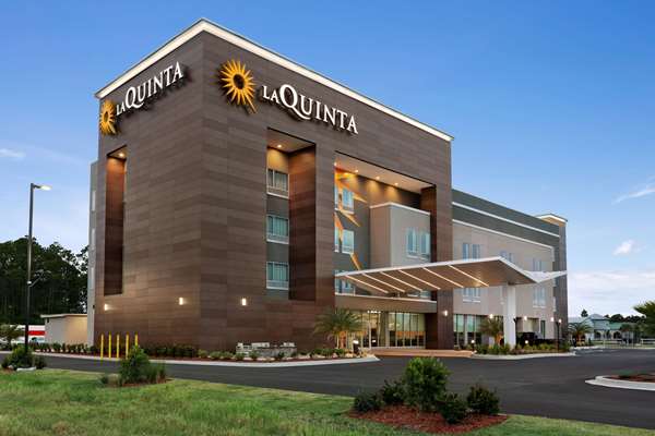 La Quinta Inn & Suites by Wyndham Brunswick/Golden Isles in Brunswick, Georgia, United States