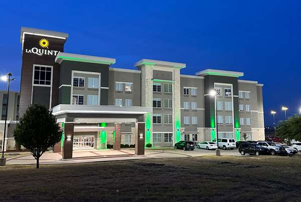 La Quinta Inn & Suites by Wyndham Burleson in Burleson, Texas, United States