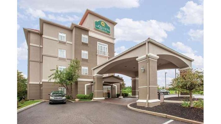La Quinta Inn & Suites by Wyndham Cincinnati Airport Florence in Florence, Kentucky, United States