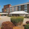 La Quinta Inn & Suites by Wyndham Cleveland Airport West