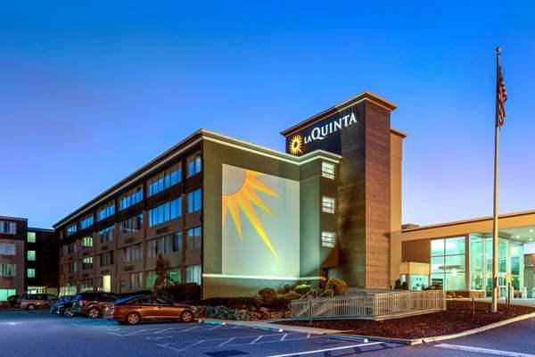 La Quinta Inn & Suites by Wyndham Clifton/Rutherford in Clifton, New Jersey, United States