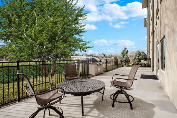 La Quinta Inn & Suites by Wyndham Columbus - Edinburgh in Columbus, Indiana, United States