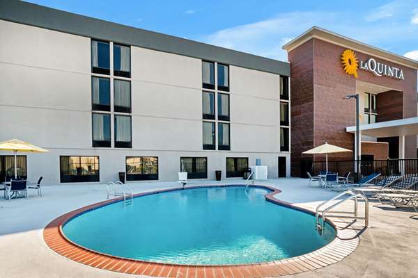 La Quinta Inn & Suites by Wyndham Columbus in Columbus, Mississippi, United States