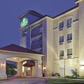 La Quinta Inn & Suites by Wyndham DFW Airport West – Euless