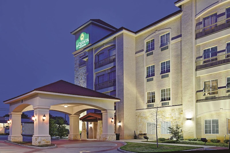 La Quinta Inn & Suites by Wyndham DFW Airport West - Euless in Euless, Texas, United States