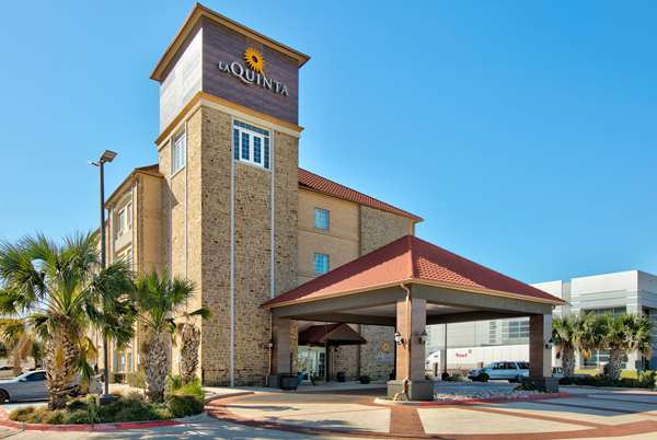 La Quinta Inn & Suites by Wyndham Dallas Grand Prairie South in Grand Prairie, Texas, United States