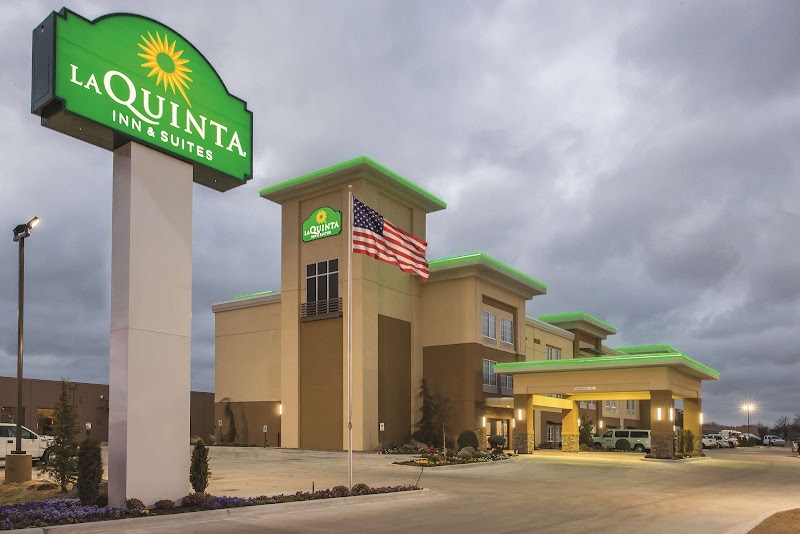La Quinta Inn & Suites by Wyndham Enid in Enid, Oklahoma, United States