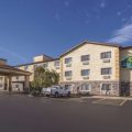 La Quinta Inn & Suites by Wyndham Erie