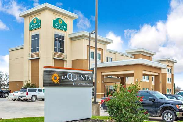 La Quinta Inn & Suites by Wyndham Gonzales TX in Gonzales, Texas, United States