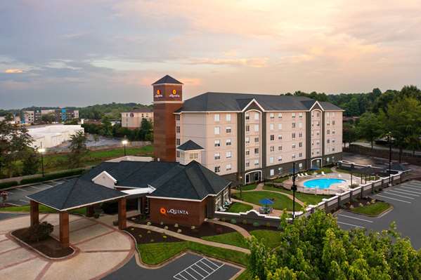 La Quinta Inn & Suites by Wyndham Greensboro NC in Greensboro, North Carolina, United States