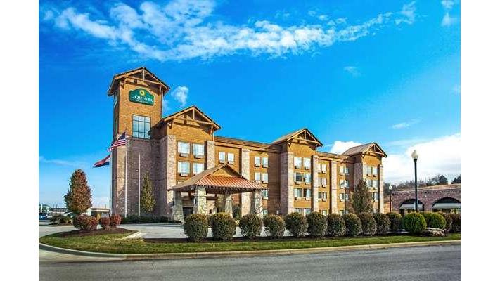 La Quinta Inn & Suites by Wyndham Hollister in Hollister, Missouri, United States