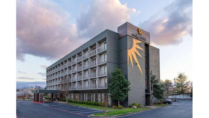 La Quinta Inn & Suites by Wyndham Kingsport TriCities Airport in Kingsport, Tennessee, United States