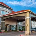 La Quinta Inn & Suites by Wyndham Laredo Airport