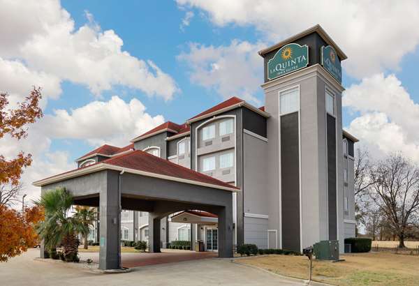 La Quinta Inn & Suites by Wyndham Lindale in Lindale, Texas, United States
