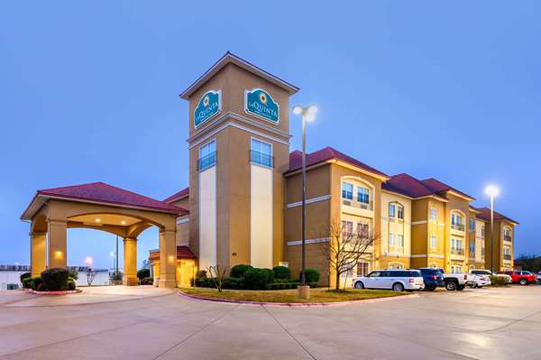 La Quinta Inn & Suites by Wyndham Longview North in Longview, Texas, United States