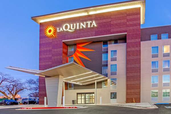 La Quinta Inn & Suites by Wyndham Lubbock West Medical Center in Lubbock, Texas, United States