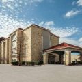 La Quinta Inn & Suites by Wyndham Mansfield, TX
