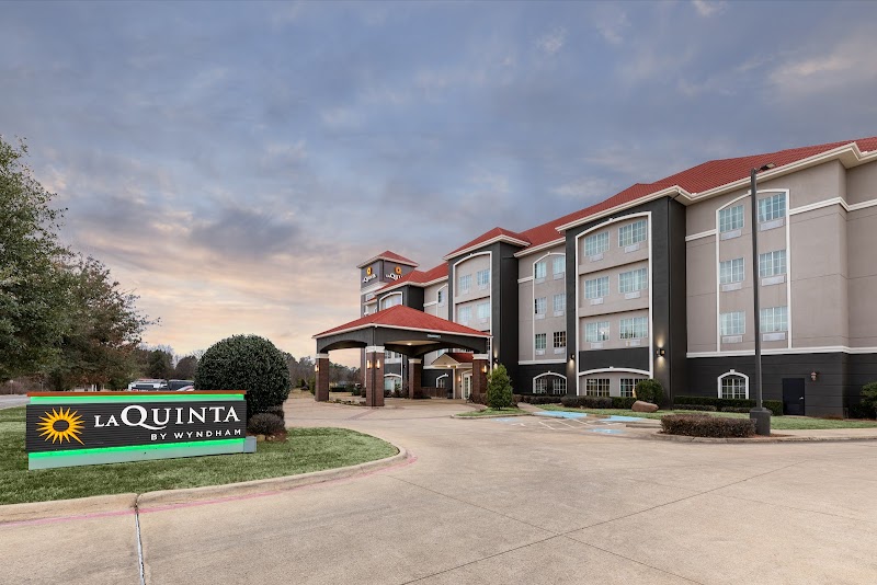 La Quinta Inn & Suites by Wyndham Mount Pleasant in Mount Pleasant, Texas, United States