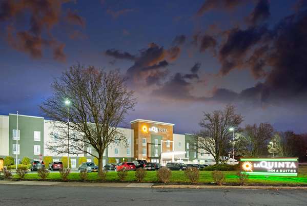 La Quinta Inn & Suites by Wyndham New Cumberland - Harrisburg in New Cumberland, Pennsylvania, United States