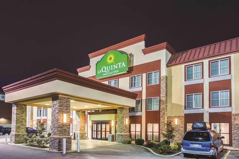 La Quinta Inn & Suites by Wyndham O'Fallon, IL - St. Louis in O'Fallon, Illinois, United States