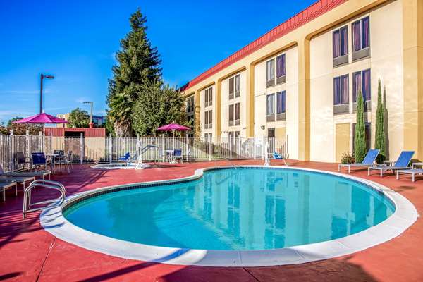 La Quinta Inn & Suites by Wyndham Oakland Airport Coliseum in Oakland, California, United States