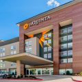 La Quinta Inn & Suites by Wyndham Oklahoma City Airport
