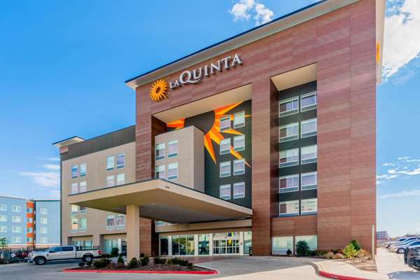 La Quinta Inn & Suites by Wyndham Oklahoma City Airport in Oklahoma City, Oklahoma, United States
