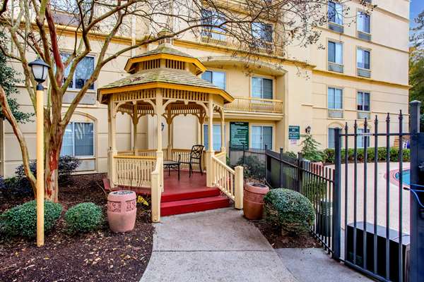 La Quinta Inn & Suites by Wyndham Raleigh Crabtree in Raleigh, North Carolina, United States