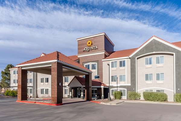 La Quinta Inn & Suites by Wyndham Roswell in Roswell, New Mexico, United States