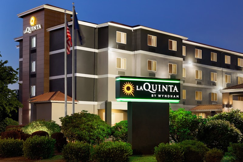 La Quinta Inn & Suites by Wyndham Salem OR in Salem, Oregon, United States