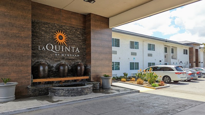 La Quinta Inn & Suites by Wyndham San Jose Airport in Santa Clara, California, United States