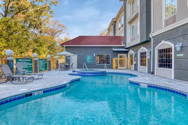La Quinta Inn & Suites by Wyndham Savannah Airport - Pooler in Pooler, Georgia, United States