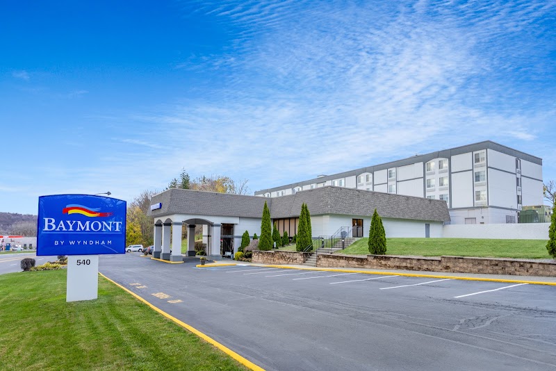 La Quinta Inn & Suites by Wyndham White Plains - Elmsford in Elmsford, New York, United States