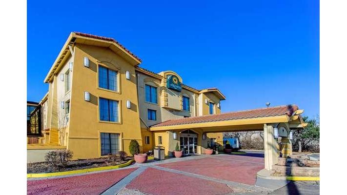 La Quinta Inn by Wyndham Chicago O'Hare Airport in Elk Grove Village, Illinois, United States