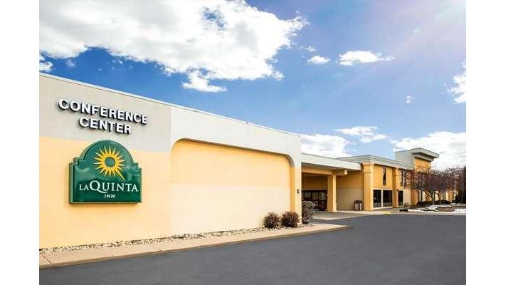 La Quinta Inn by Wyndham Davenport & Conference Center in Davenport, Iowa, United States