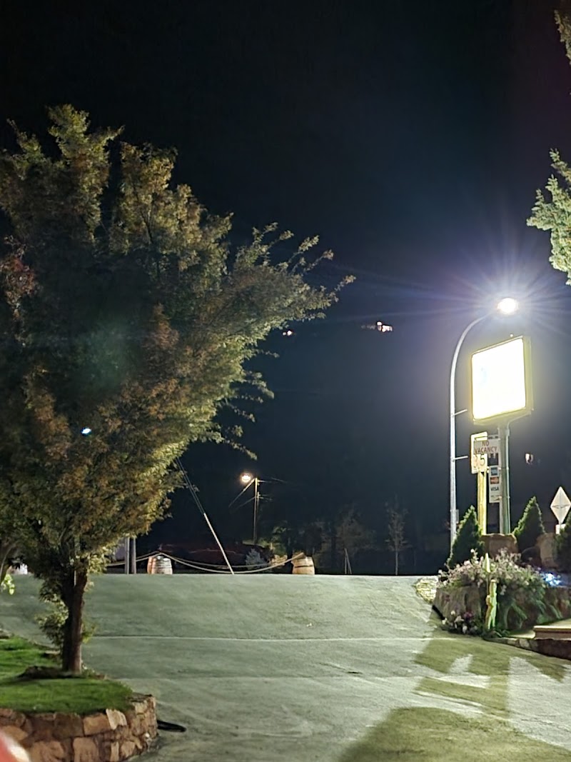 Lake Chelan Motel in Chelan, Washington, United States