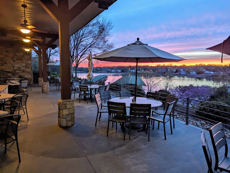 Lakeside Tavern & Motel in Rockwood, Tennessee, United States