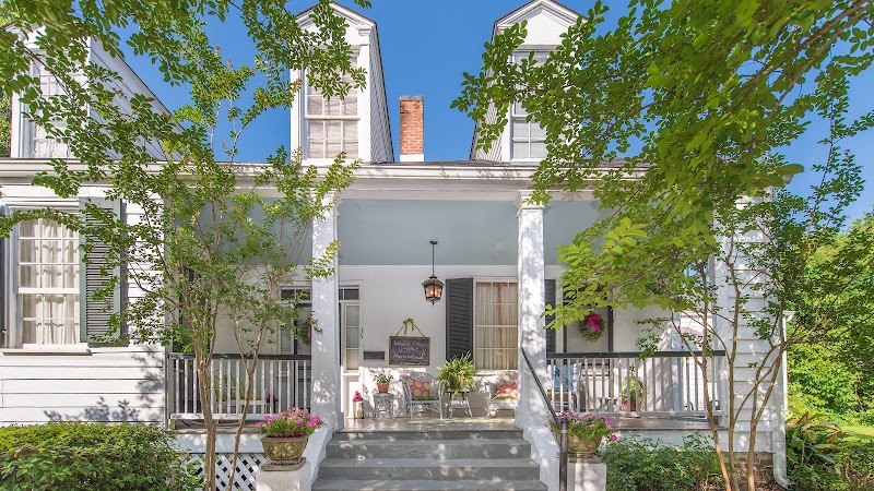 Magnolia Cottage in Natchez, Mississippi, United States