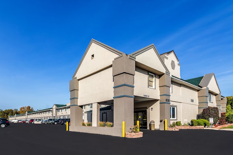 Magnuson Hotel Detroit Airport in Romulus, Michigan, United States