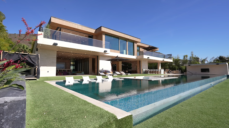 Malibu Pacifica in Malibu, California, United States