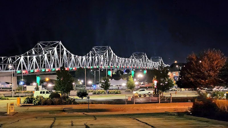 Mark Twain Hotel in Peoria, Illinois, United States