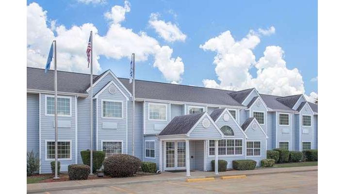 Microtel Inn & Suites by Wyndham Broken Bow in Broken Bow, Oklahoma, United States