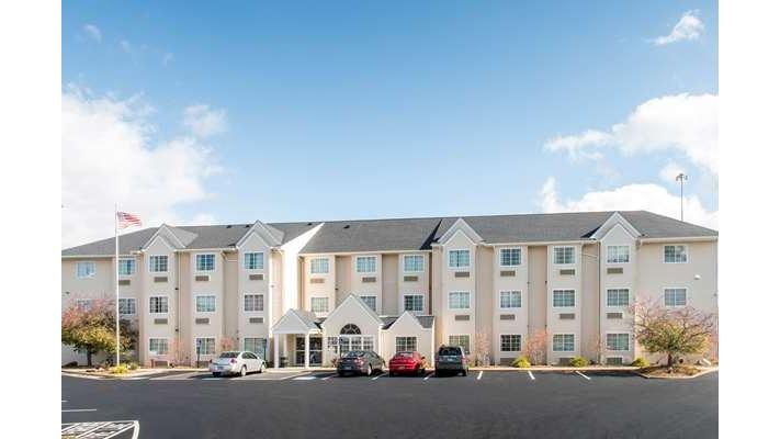 Microtel Inn & Suites by Wyndham North Canton in North Canton, Ohio, United States
