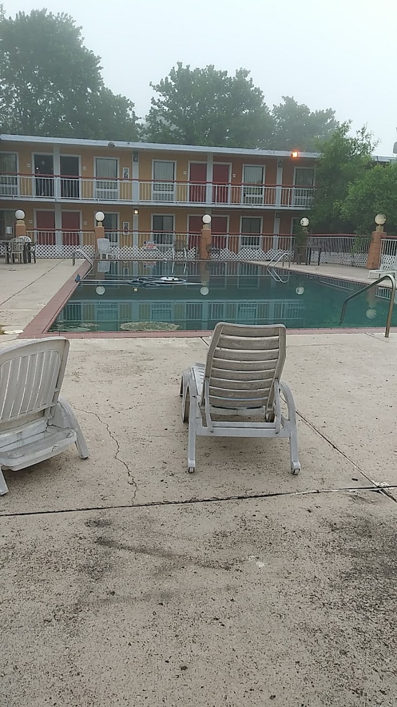 Milan Inn & Suites in Milan, Tennessee, United States