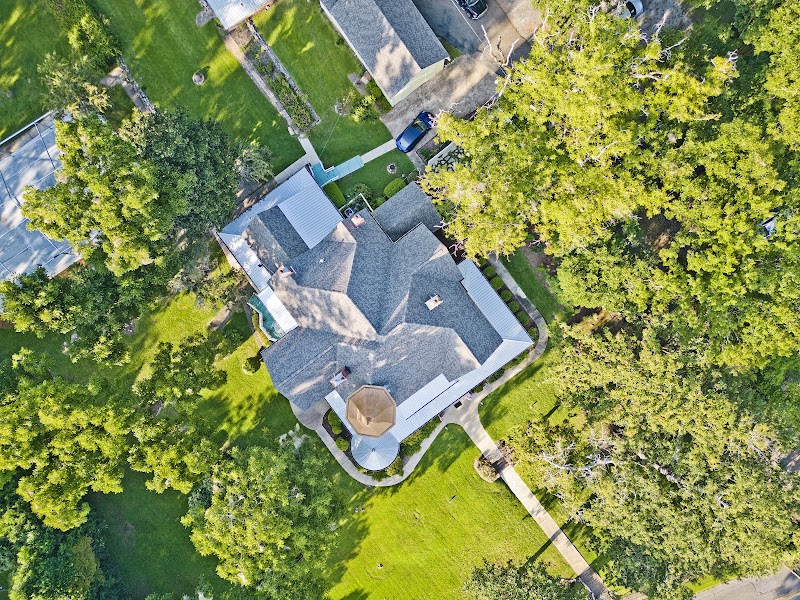 Mistletoe Bough in Alexander City, Alabama, United States