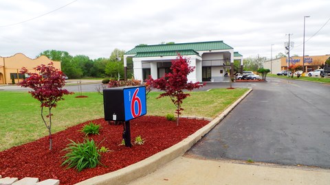 Motel 6 Covington, TN in Covington, Tennessee, United States