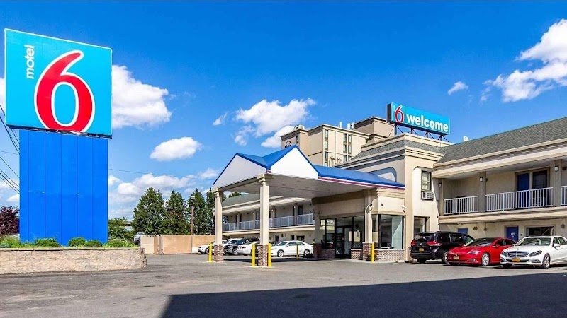 Motel 6 Elizabeth - Newark Liberty Intl Airport in Elizabeth, New Jersey, United States