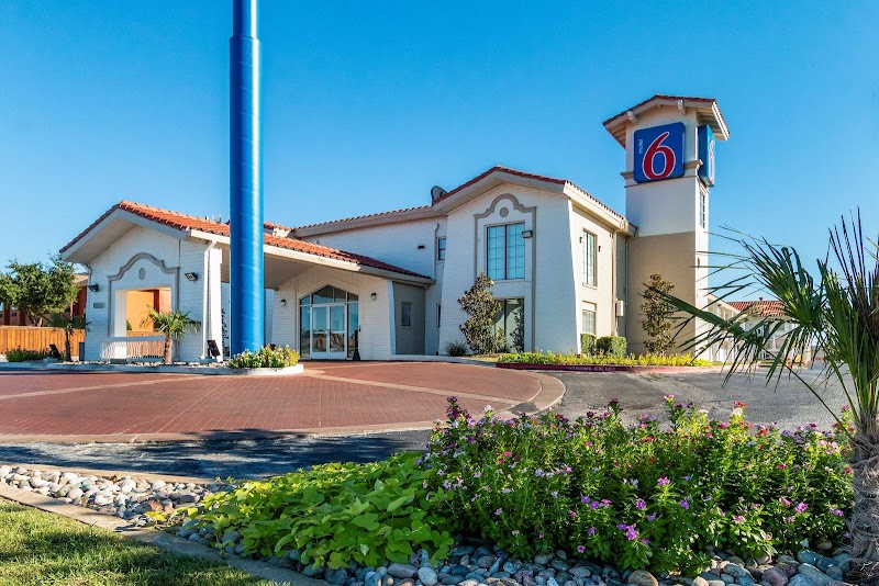 Motel 6 Euless, TX - DFW West in Euless, Texas, United States