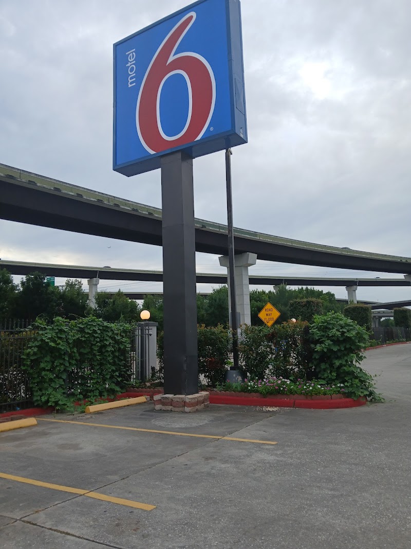 Motel 6 Houston, TX - Intercontinental Airport South in Aldine, Texas, United States